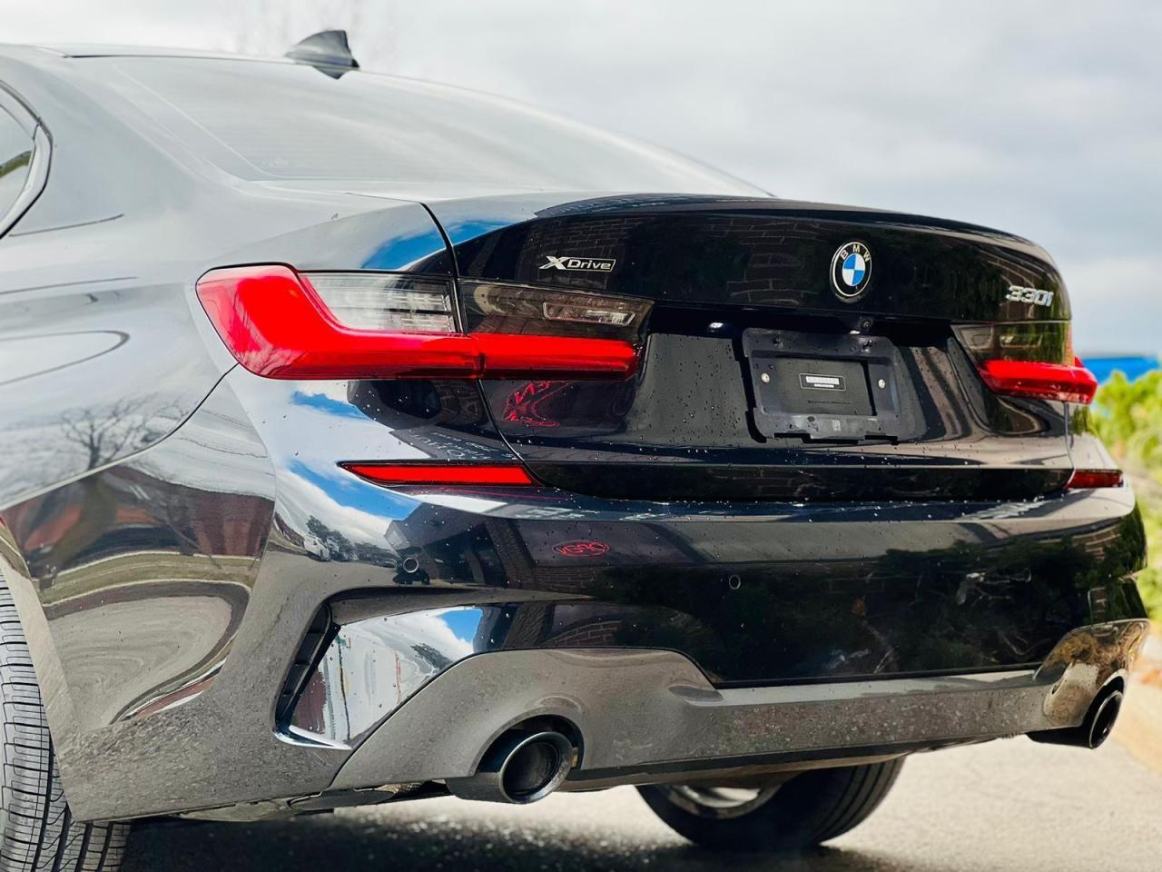 2022 BMW 3 Series 330i xDrive Photo4