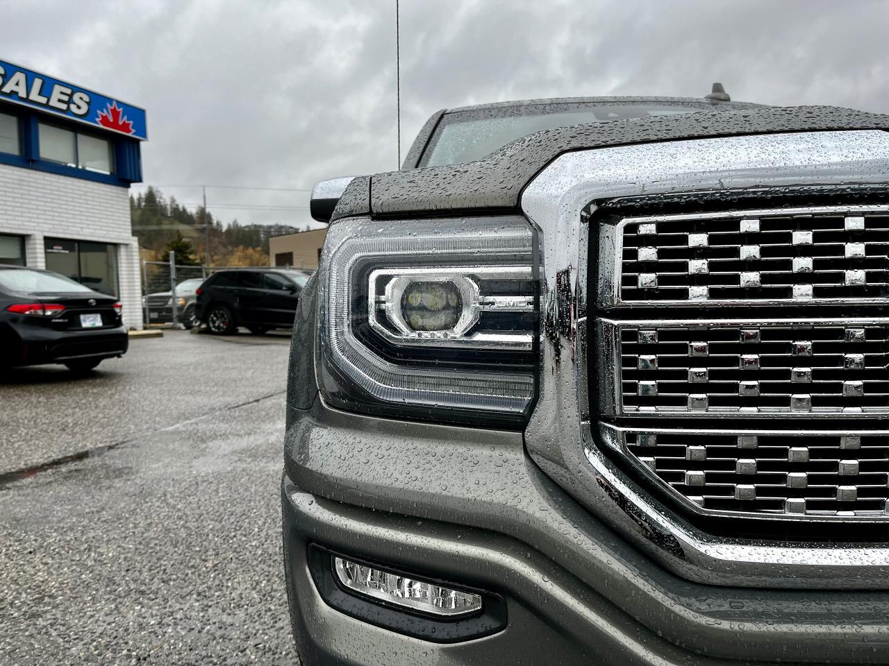 2018 GMC Denali 1500 Crew Cab, 4X4, Low Kms - Photo #28