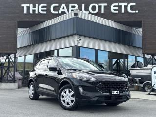 Used 2021 Ford Escape SEL APPLE CARPLAY/ANDROID AUTO, HEATED LEATHER SEATS/STEERING WHEEL, NAV, BACK UP CAM, MOONROOF! for sale in Sudbury, ON
