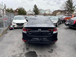 2019 Mazda MAZDA3 GS *AWD, SAFETY FEATURES, BACKUP CAM, LOW KM* - Photo #6