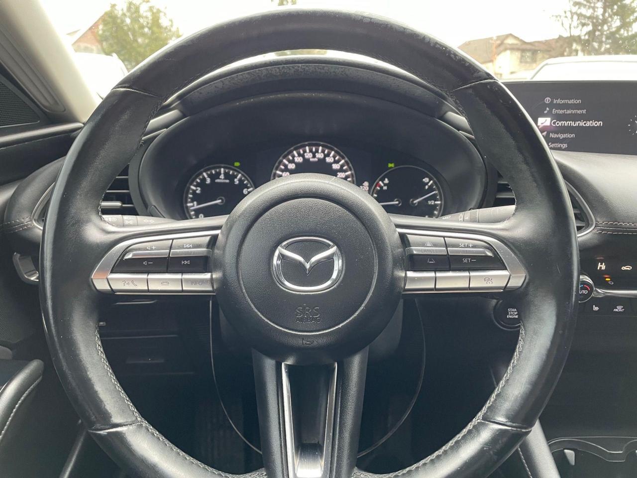 2019 Mazda MAZDA3 GS *AWD, SAFETY FEATURES, BACKUP CAM, LOW KM* - Photo #11
