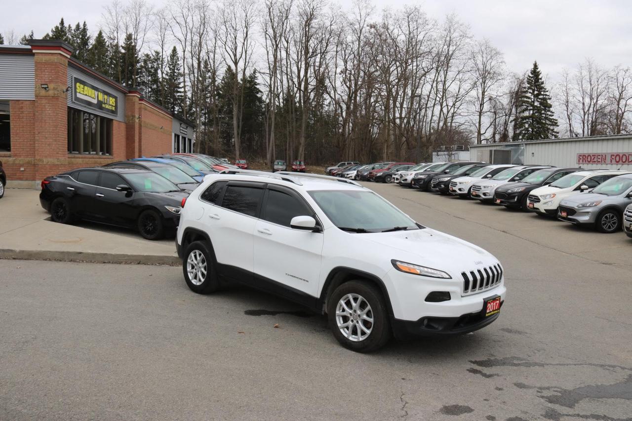 2017 Jeep Cherokee Latitude 4WD - Photo #2