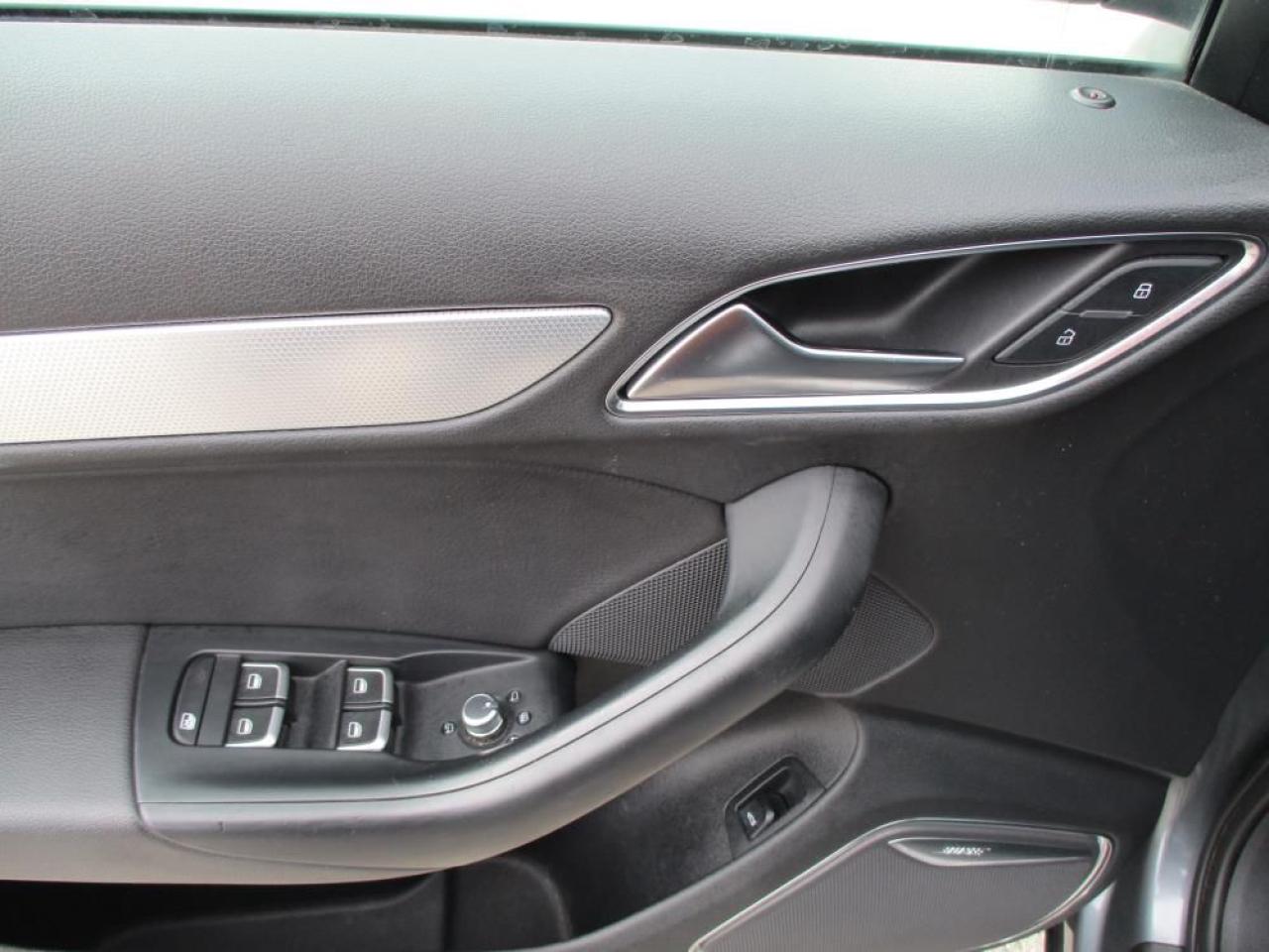 2015 Audi Q3 Technik Quattro Photo9