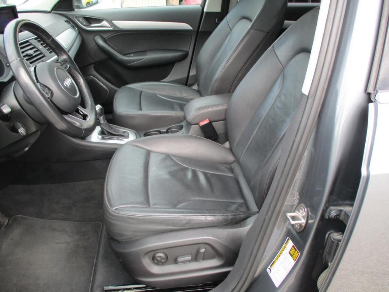 2015 Audi Q3 Technik Quattro Photo11