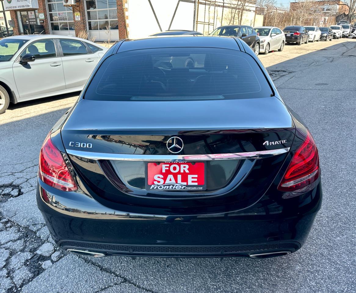 2016 Mercedes-Benz C-Class C 300 4MATIC Photo4