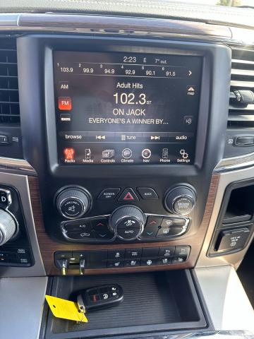 2014 RAM 1500 Laramie - 4X4 - Diesel Photo12