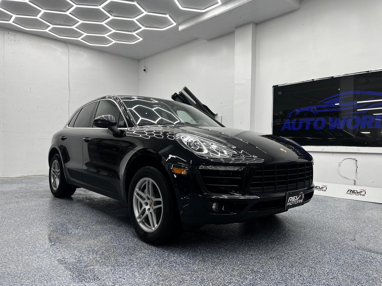 2018 Porsche Macan S | Safety Included | Prem Pkg Photo0