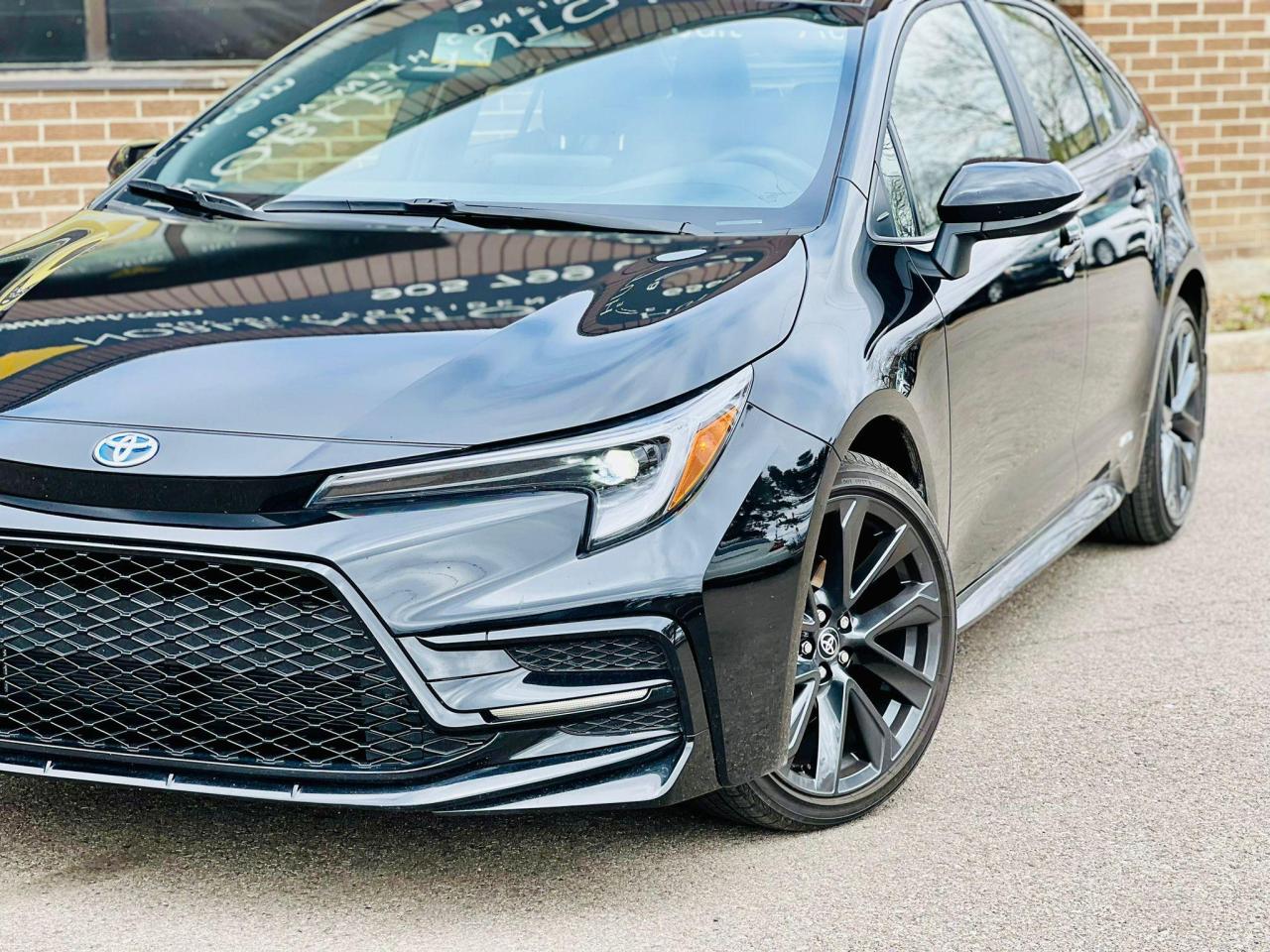 2023 Toyota Corolla Hybrid SE AWD,SUNROOF AND CLEAN CARFAX Photo2