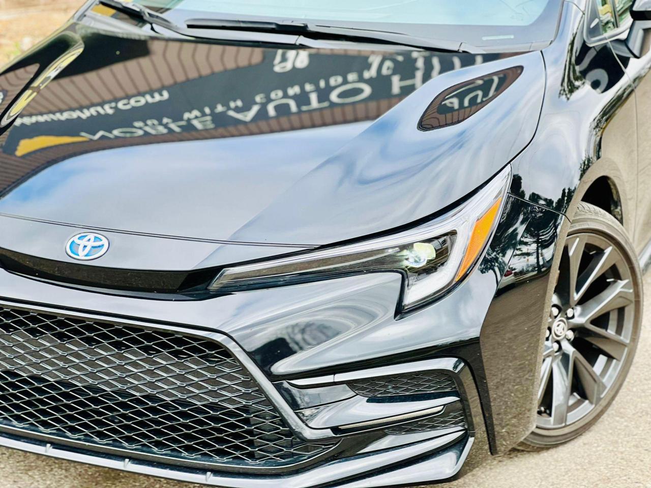 2023 Toyota Corolla Hybrid SE AWD,SUNROOF AND CLEAN CARFAX Photo3