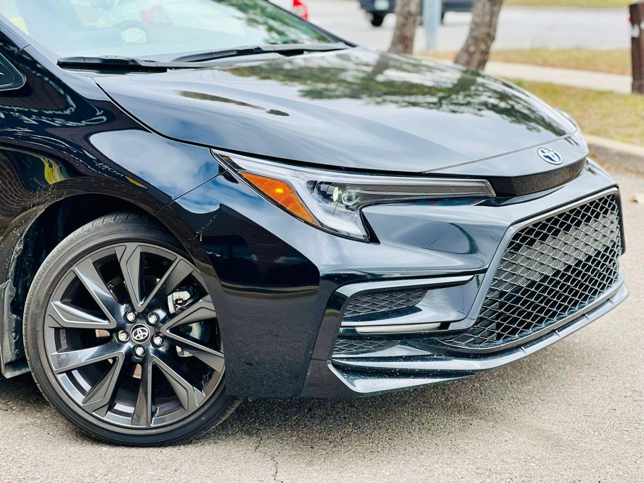 2023 Toyota Corolla Hybrid SE AWD,SUNROOF AND CLEAN CARFAX Photo4