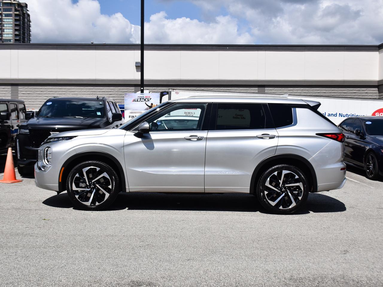 Used 2024 Mitsubishi Outlander GT Premium - One Owner, Two Tone Interior for sale in Coquitlam, BC