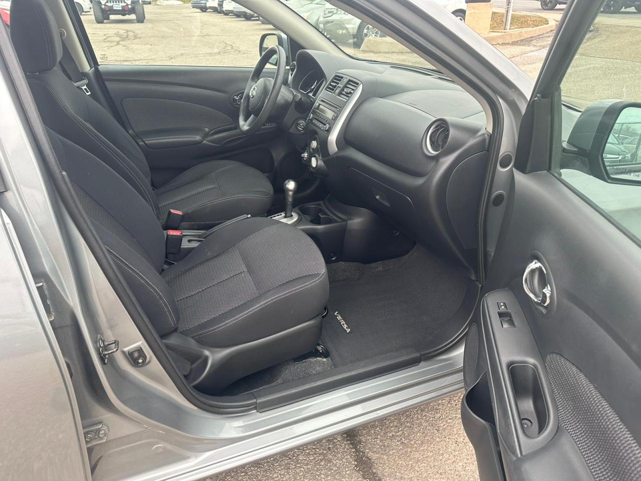 2014 Nissan Versa SV CERTIFIED WITH 3 YEARS WARRANTY INCLUDED. - Photo #11