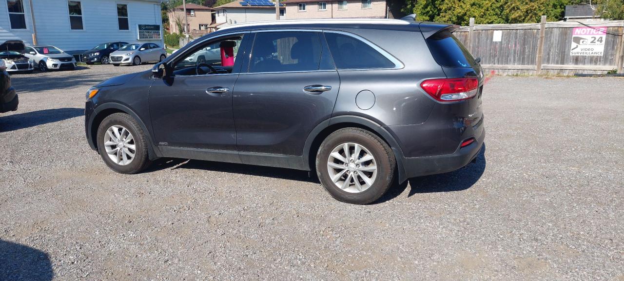 2017 Kia Sorento AWD 4dr LX Turbo - Photo #10
