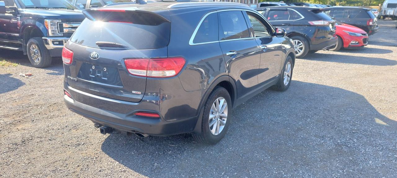 2017 Kia Sorento AWD 4dr LX Turbo - Photo #20