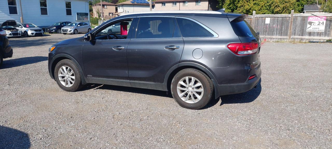 2017 Kia Sorento AWD 4dr LX Turbo - Photo #3