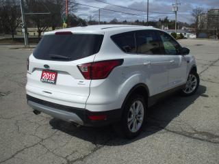 2019 Ford Escape SE,Auto,A/C,Certified,Bluetooth,Backup Camera,Fogs - Photo #5