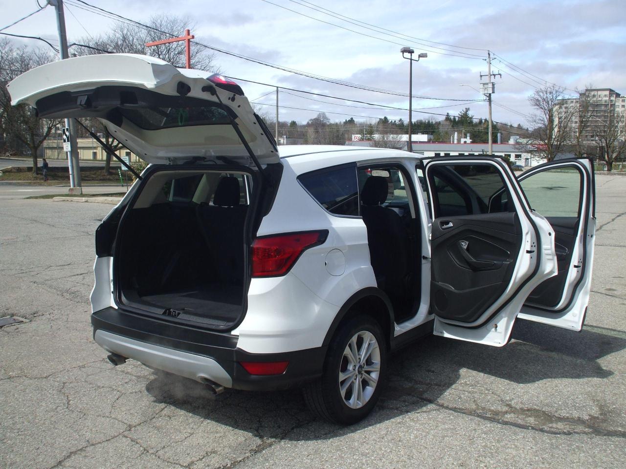 2019 Ford Escape SE,Auto,A/C,Certified,Bluetooth,Backup Camera,Fogs - Photo #21