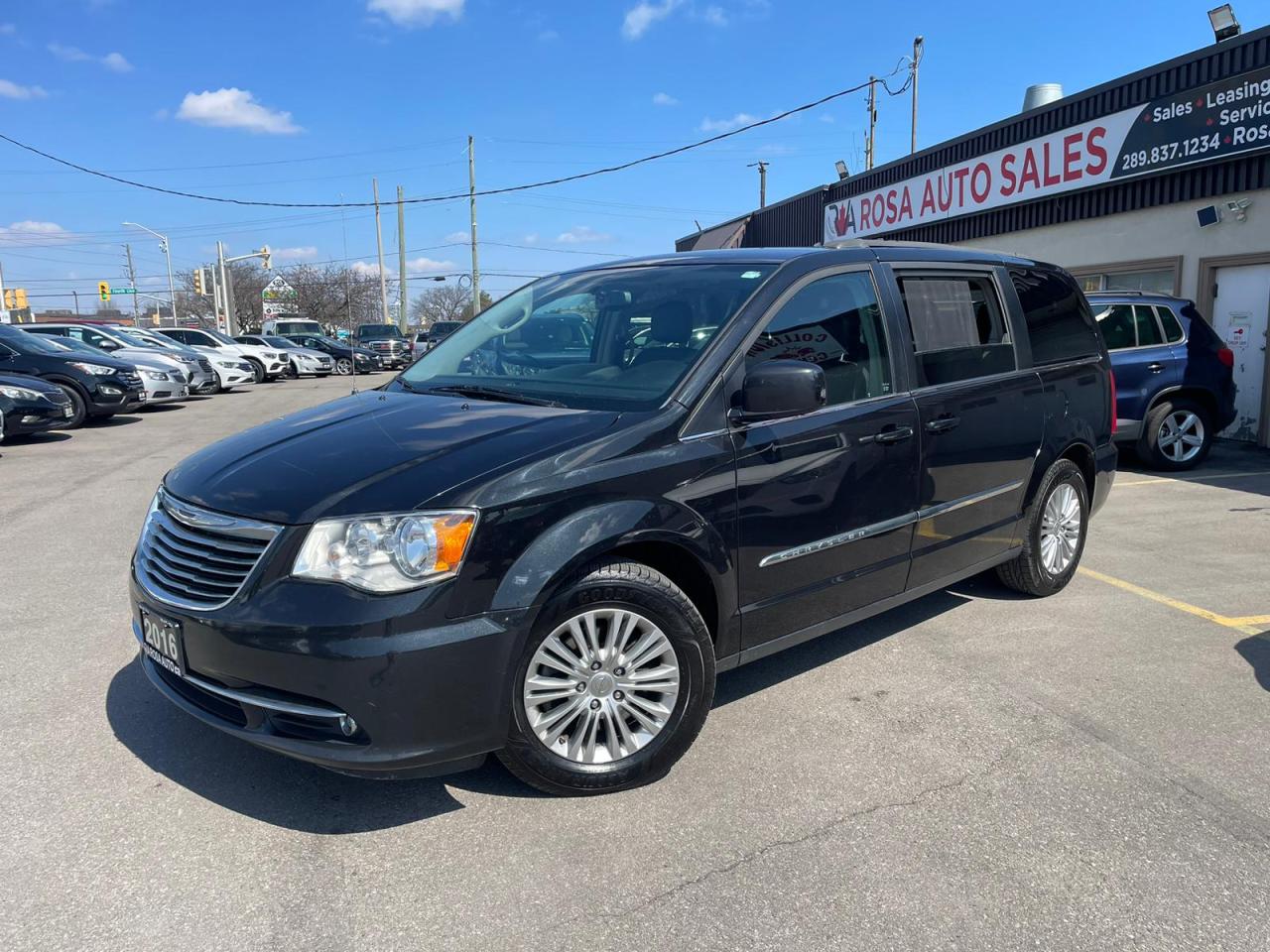 2016 Chrysler Town & Country Touring w/Leather P SLIDDING P GATE CAMERA SAFETY - Photo #2