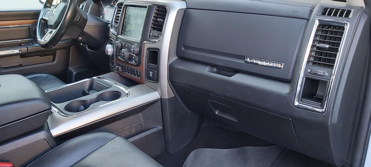 2018 RAM 1500 LARAMIE CREW CAB Photo