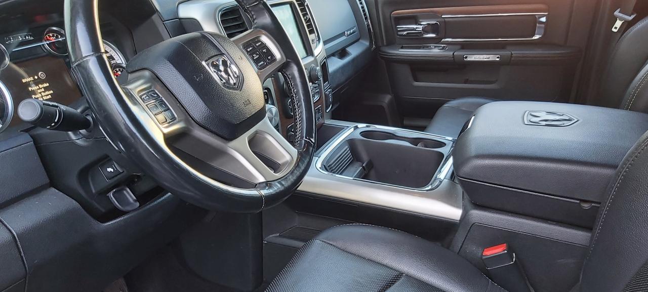 2018 RAM 1500 LARAMIE CREW CAB - Photo #9