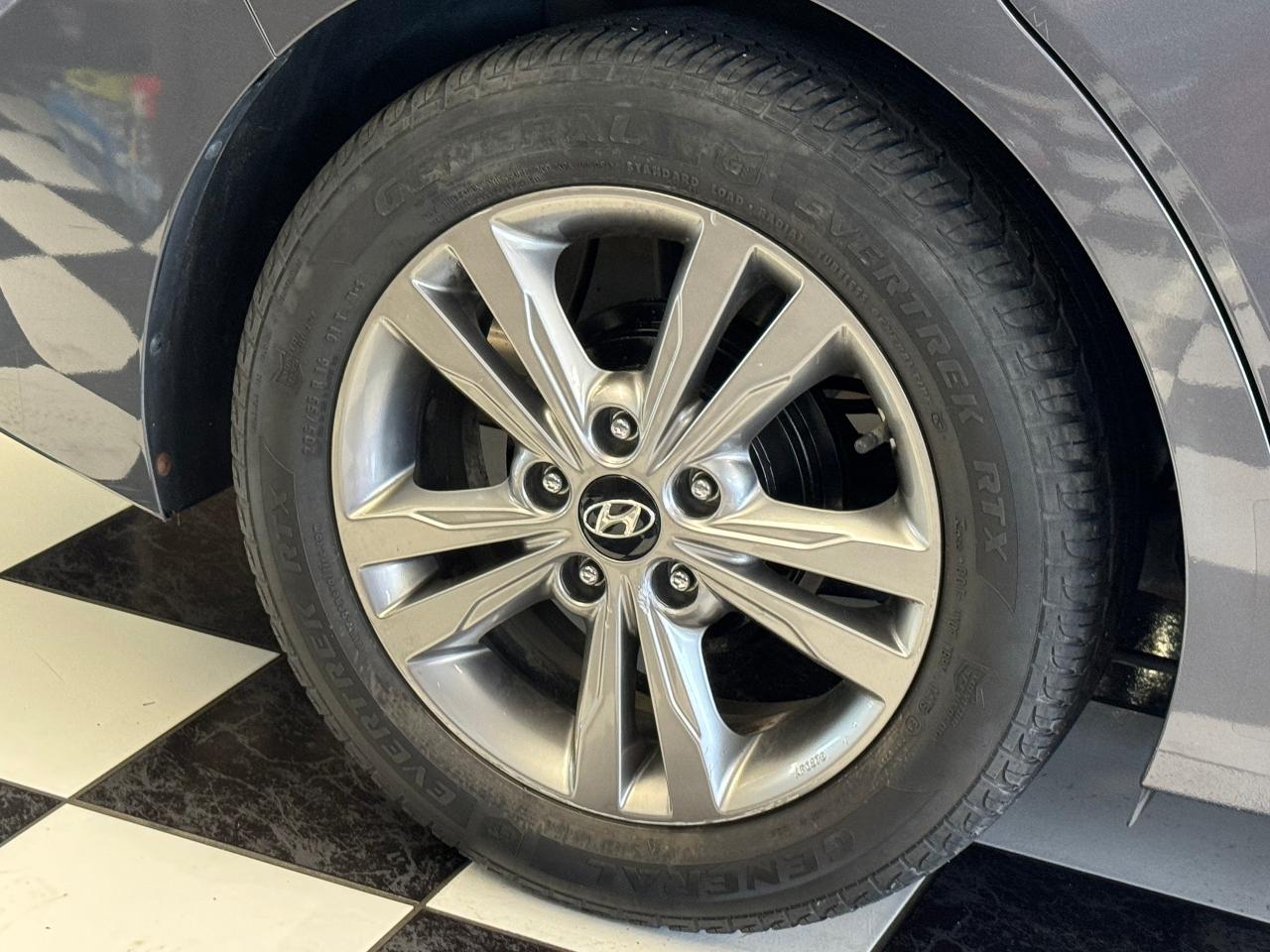 2017 Hyundai Elantra GL+Camera+Heated Steering+Blind Spot+CLEAN CARFAX - Photo #52