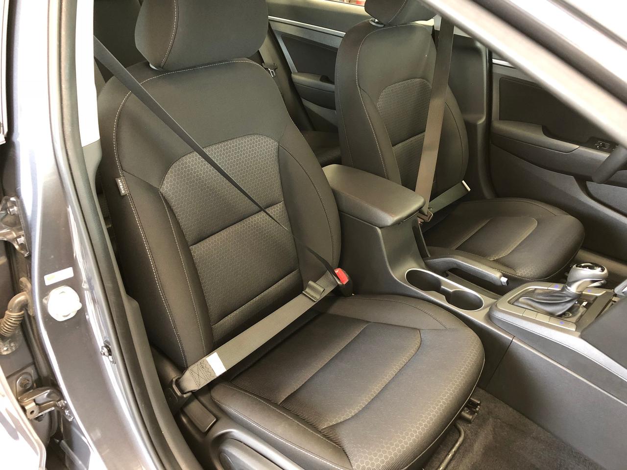 2017 Hyundai Elantra GL+Camera+Heated Steering+Blind Spot+CLEAN CARFAX Photo24