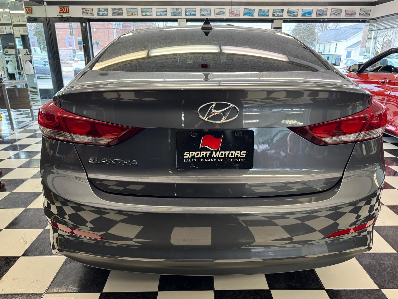 2017 Hyundai Elantra GL+Camera+Heated Steering+Blind Spot+CLEAN CARFAX Photo3