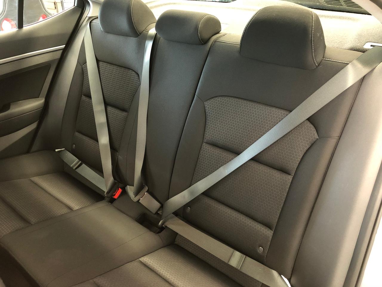 2017 Hyundai Elantra GL+Camera+Heated Steering+Blind Spot+CLEAN CARFAX - Photo #26