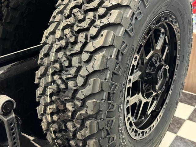 2017 Jeep Wrangler Unlimited Sahara 4WD+New Tires+Alloys+AccidentFree Photo54