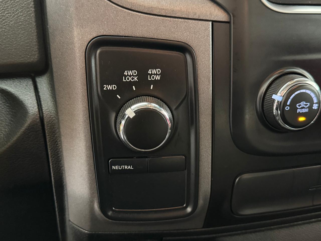 2019 RAM 1500 Classic Express 4x4 5.7L V8 HEMI Quad Cab 6'4" Box+Camera Photo90