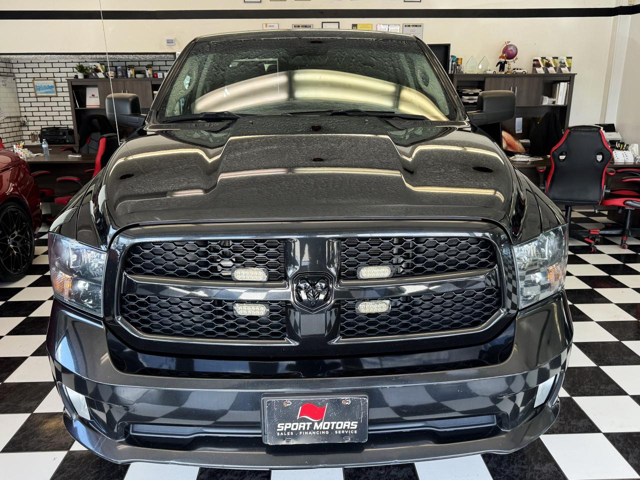2019 RAM 1500 Classic Express 4x4 5.7L V8 HEMI Quad Cab 6'4" Box+Camera Photo64