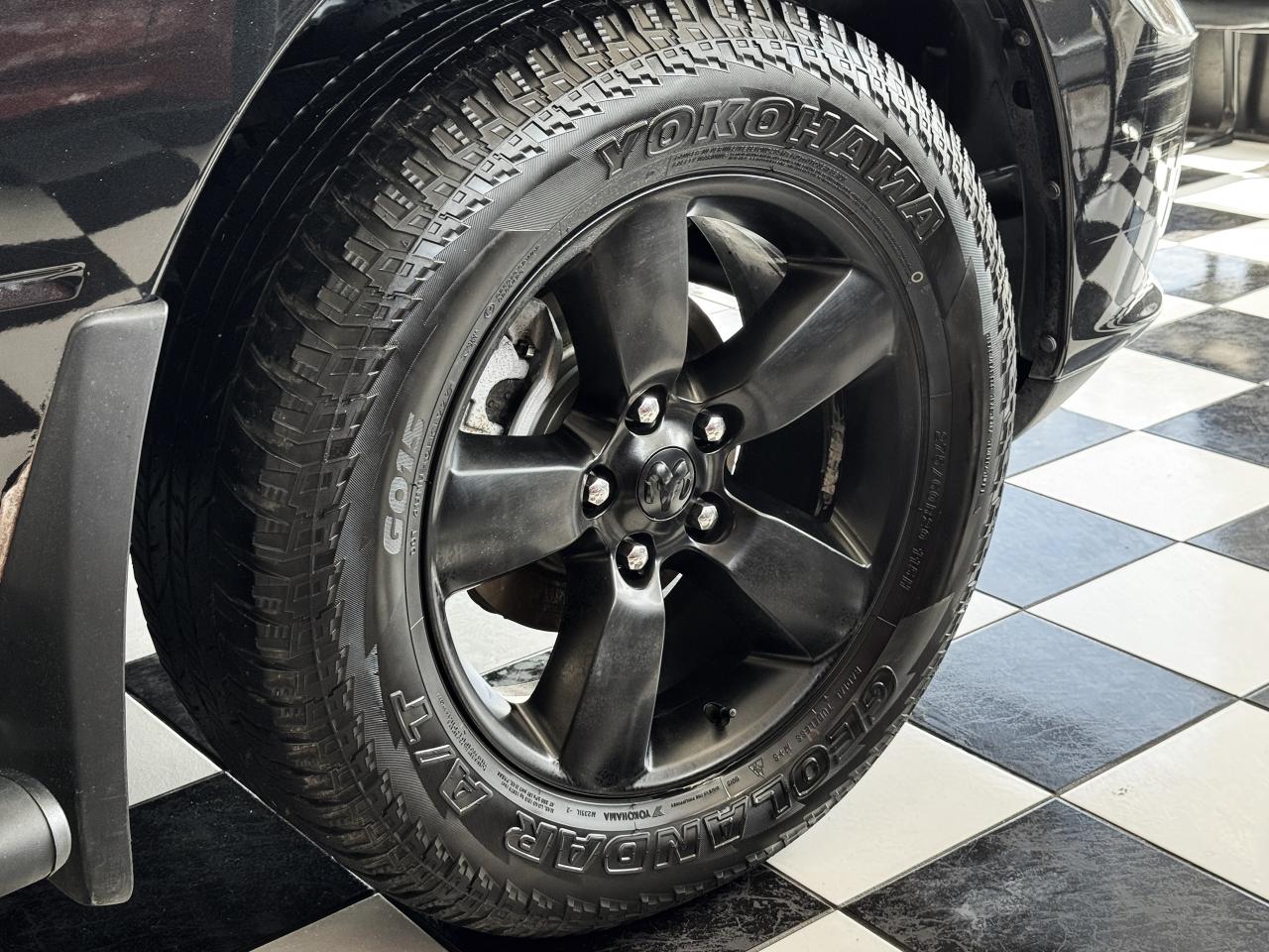 2019 RAM 1500 Classic Express 4x4 5.7L V8 HEMI Quad Cab 6'4" Box+Camera Photo107