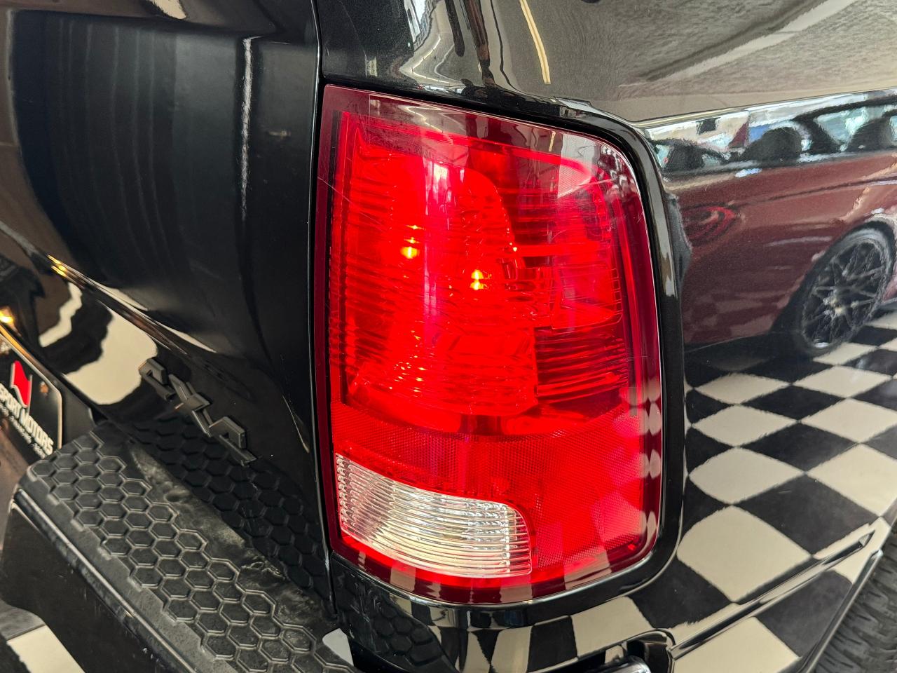 2019 RAM 1500 Classic Express 4x4 5.7L V8 HEMI Quad Cab 6'4" Box+Camera Photo115