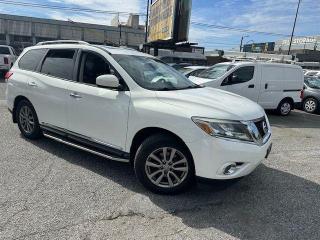 Used 2014 Nissan Pathfinder SL for sale in Vancouver, BC
