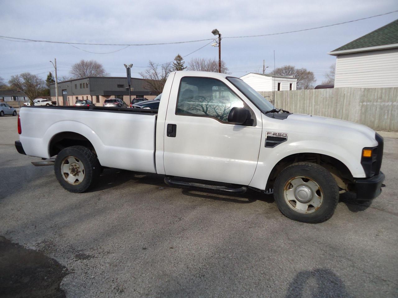 2008 Ford F-250 2WD Reg Cab 137" XL - Photo #2