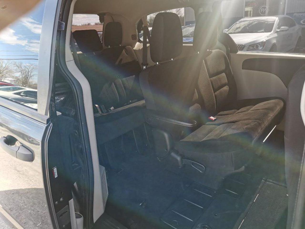 2019 Dodge Grand Caravan SE - Photo #24