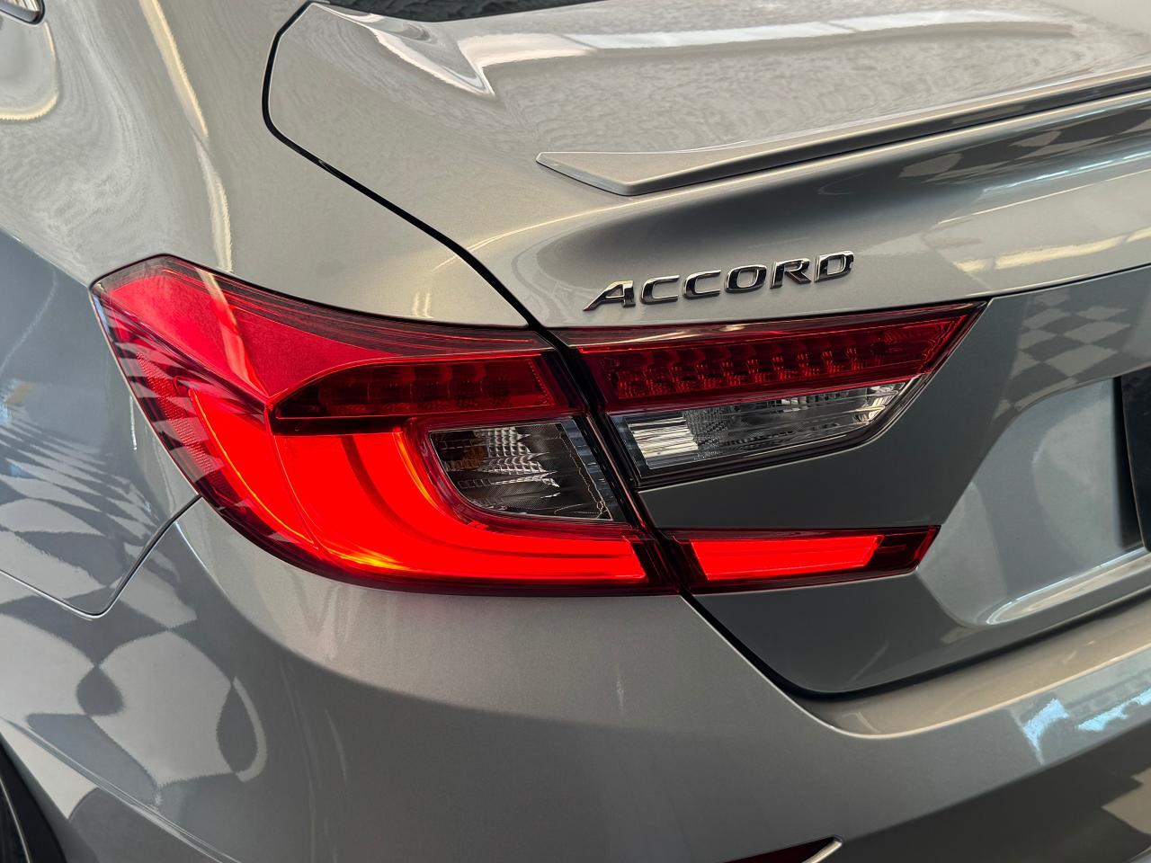 2018 Honda Accord Sport+Roof+ApplePlay+Adaptive Cruise+CLEAN CARFAX - Photo #69