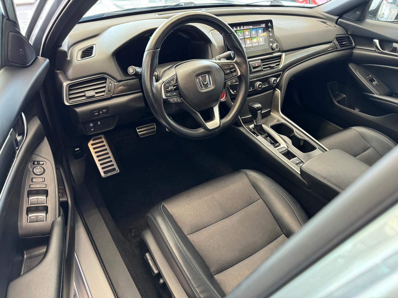 2018 Honda Accord Sport+Roof+ApplePlay+Adaptive Cruise+CLEAN CARFAX - Photo #19