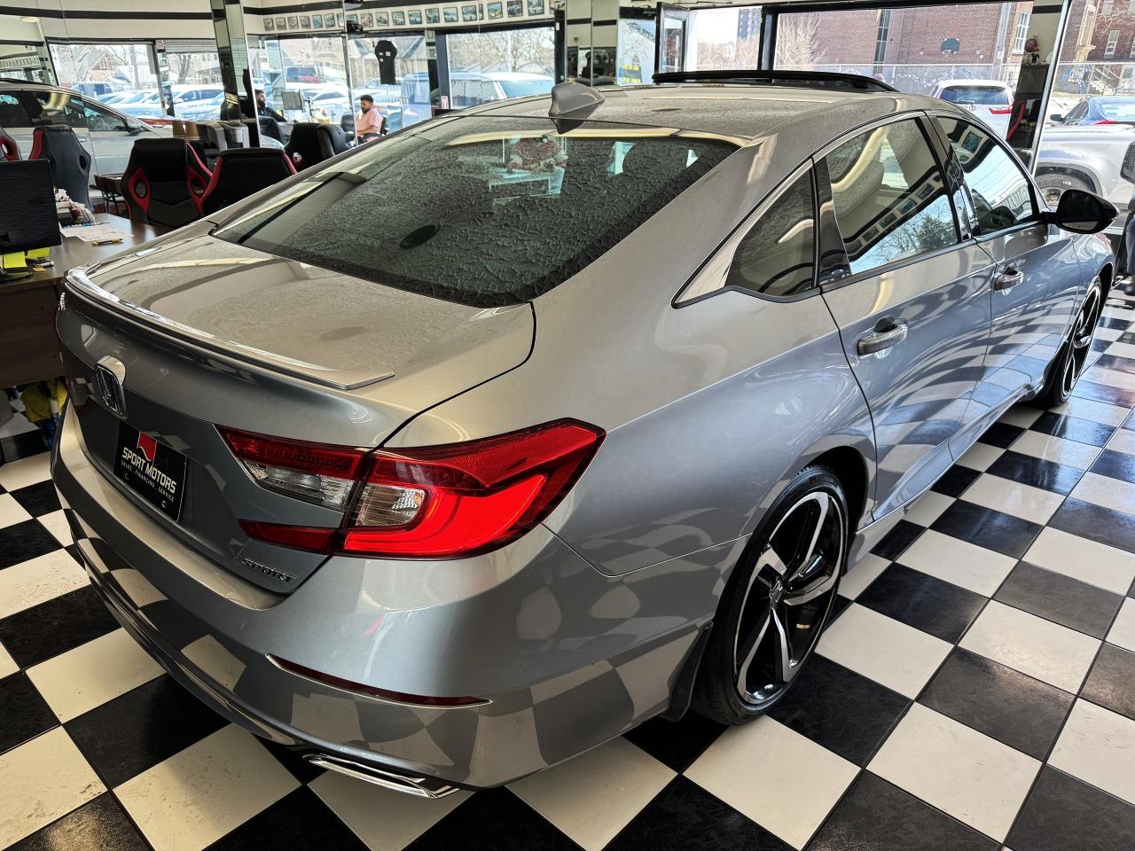 2018 Honda Accord Sport+Roof+ApplePlay+Adaptive Cruise+CLEAN CARFAX - Photo #4