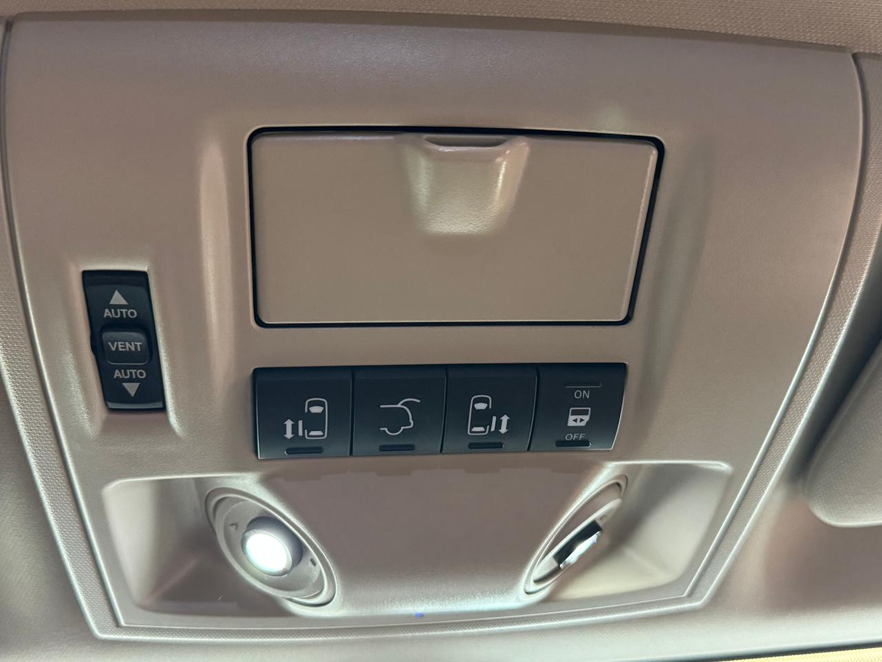 2015 Dodge Grand Caravan Crew PLUS+PWR Doors+GPS+Camera+Roof+CLEAN CARFAX Photo78