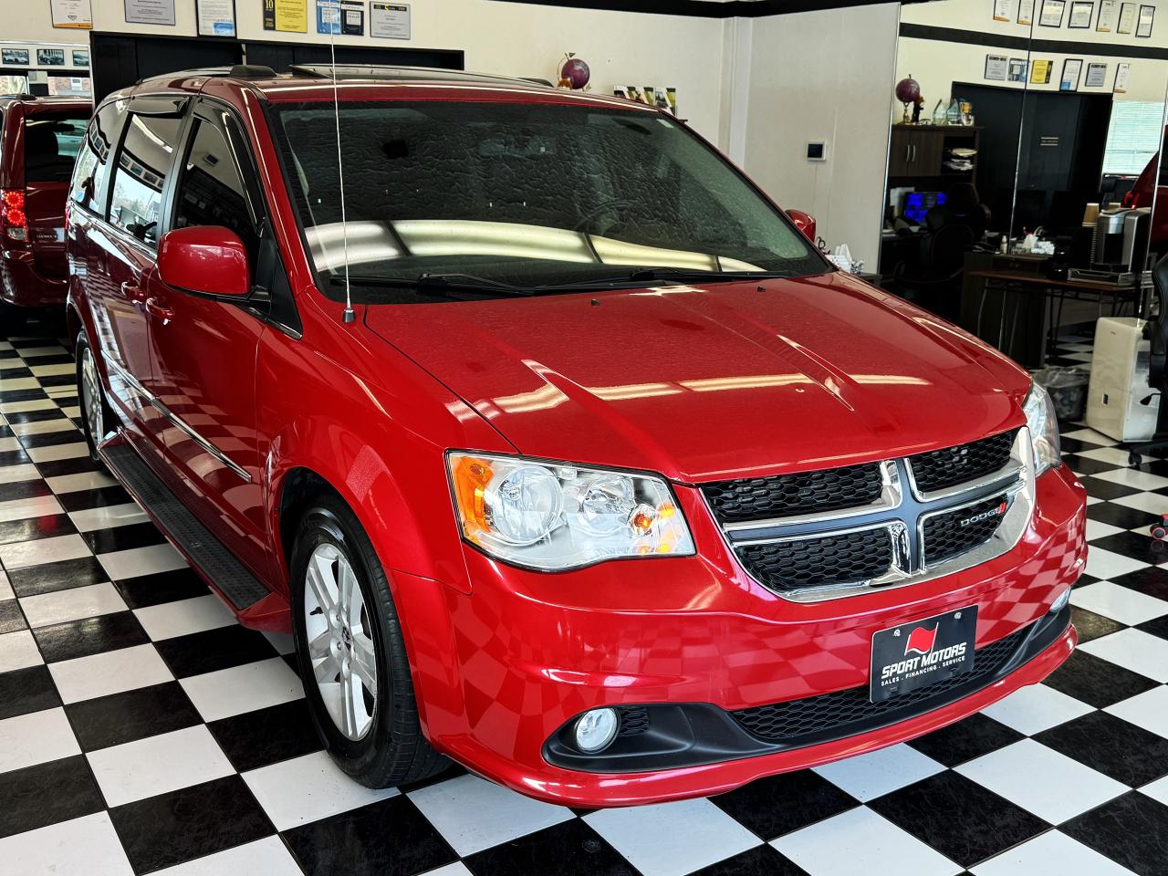 2015 Dodge Grand Caravan Crew PLUS+PWR Doors+GPS+Camera+Roof+CLEAN CARFAX Photo71