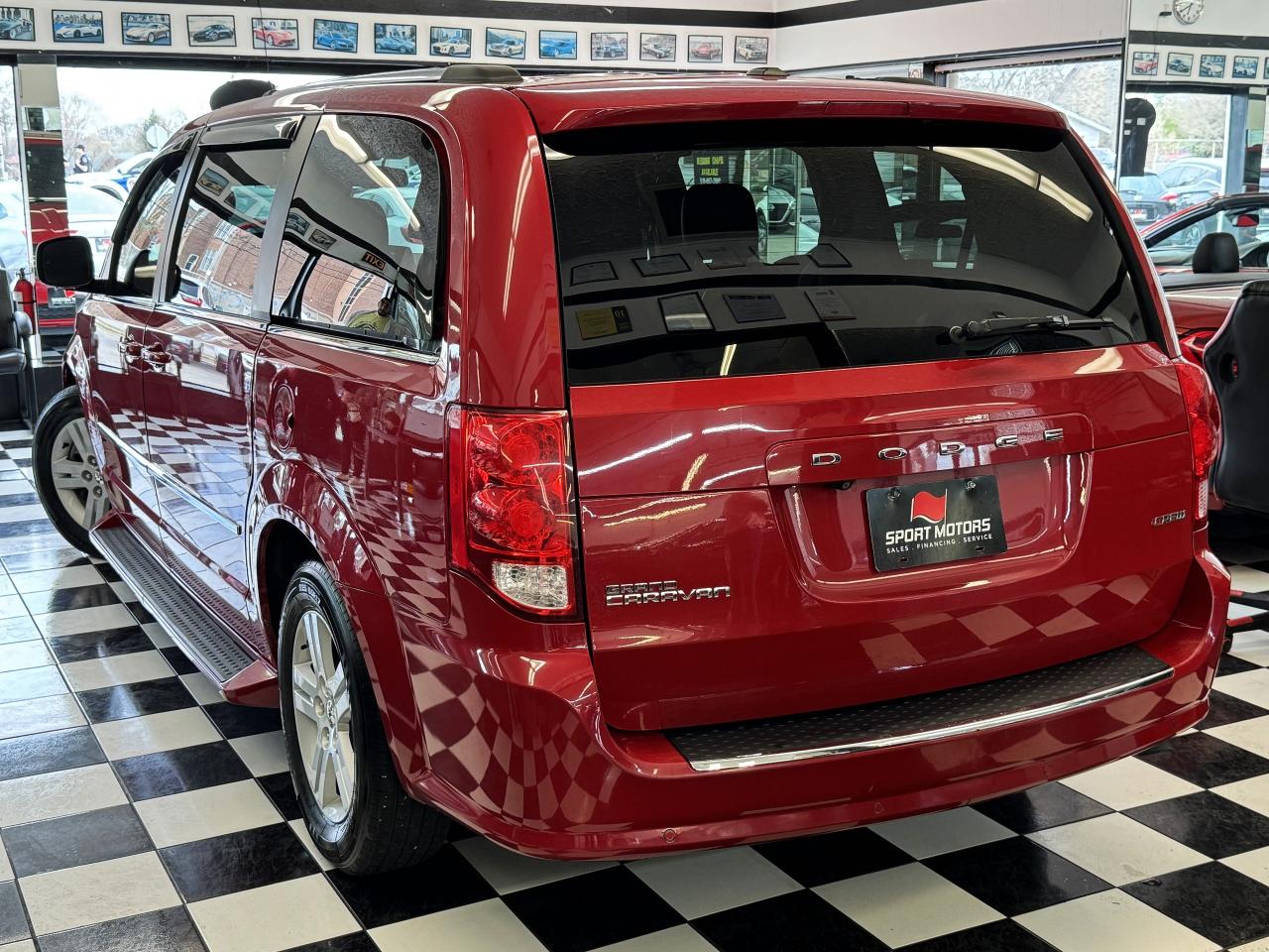 2015 Dodge Grand Caravan Crew PLUS+PWR Doors+GPS+Camera+Roof+CLEAN CARFAX - Photo #17