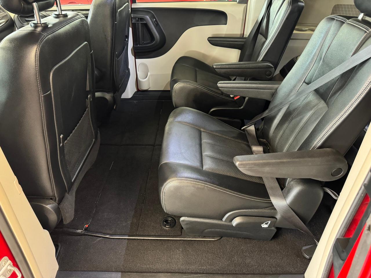 2015 Dodge Grand Caravan Crew PLUS+PWR Doors+GPS+Camera+Roof+CLEAN CARFAX Photo94