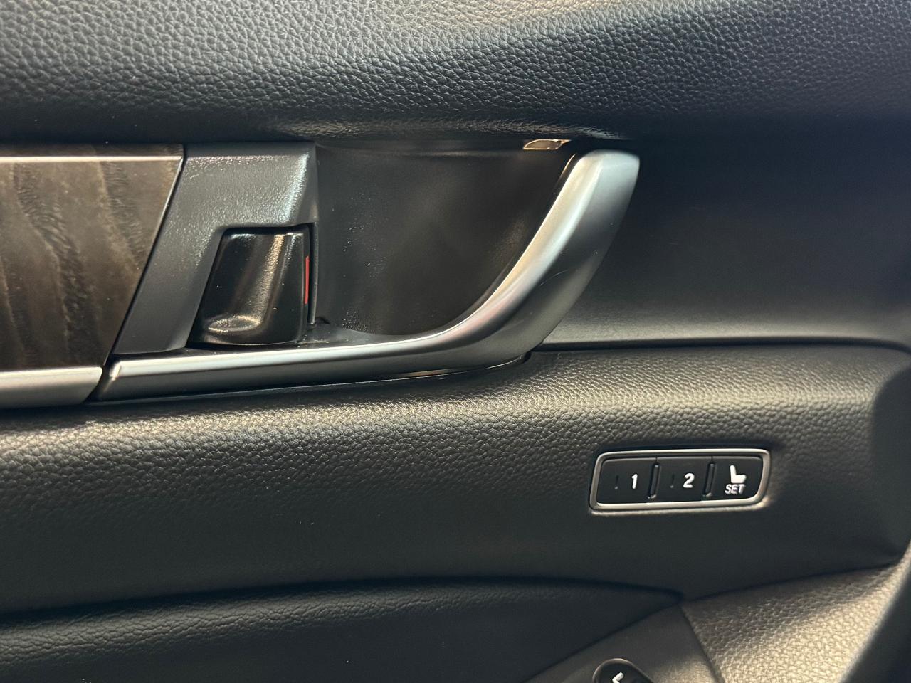 2018 Honda Accord Touring+New Tires+Cooled Leather+BSM+CLEAN CARFAX - Photo #56