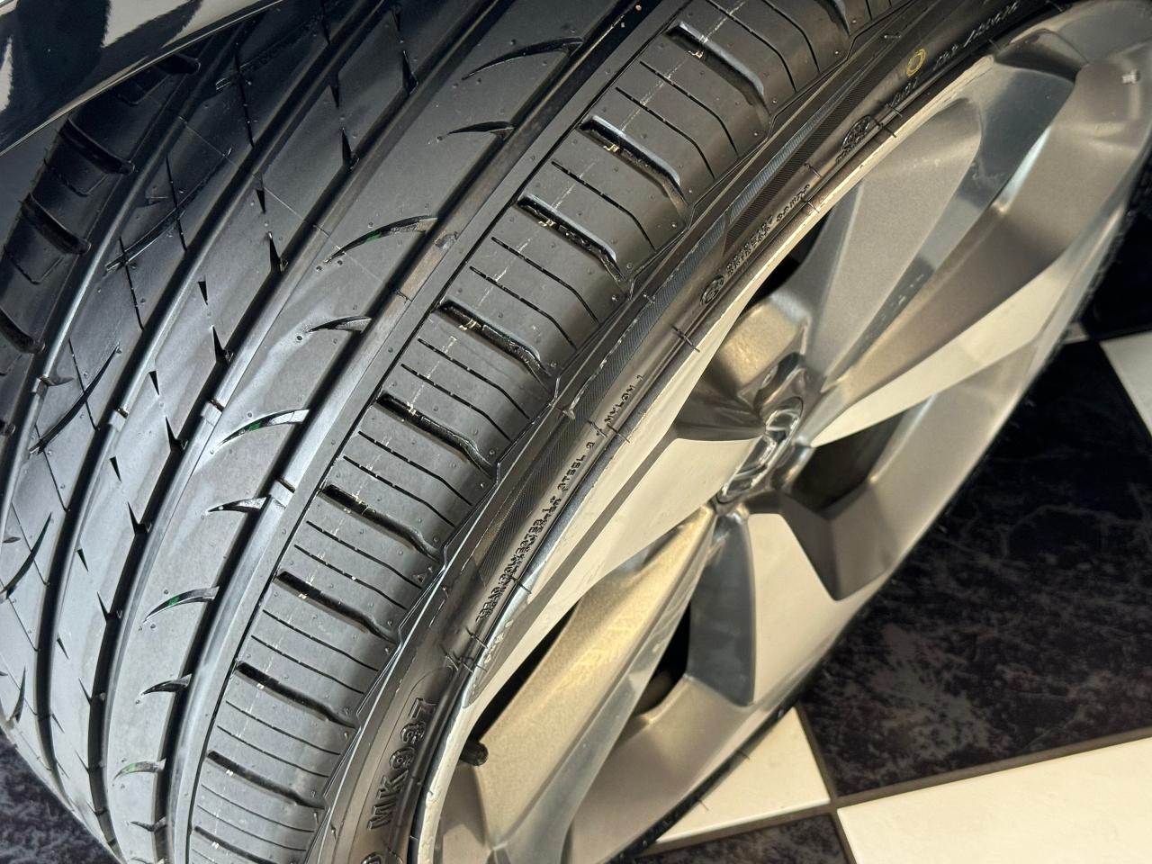 2018 Honda Accord Touring+New Tires+Cooled Leather+BSM+CLEAN CARFAX - Photo #12