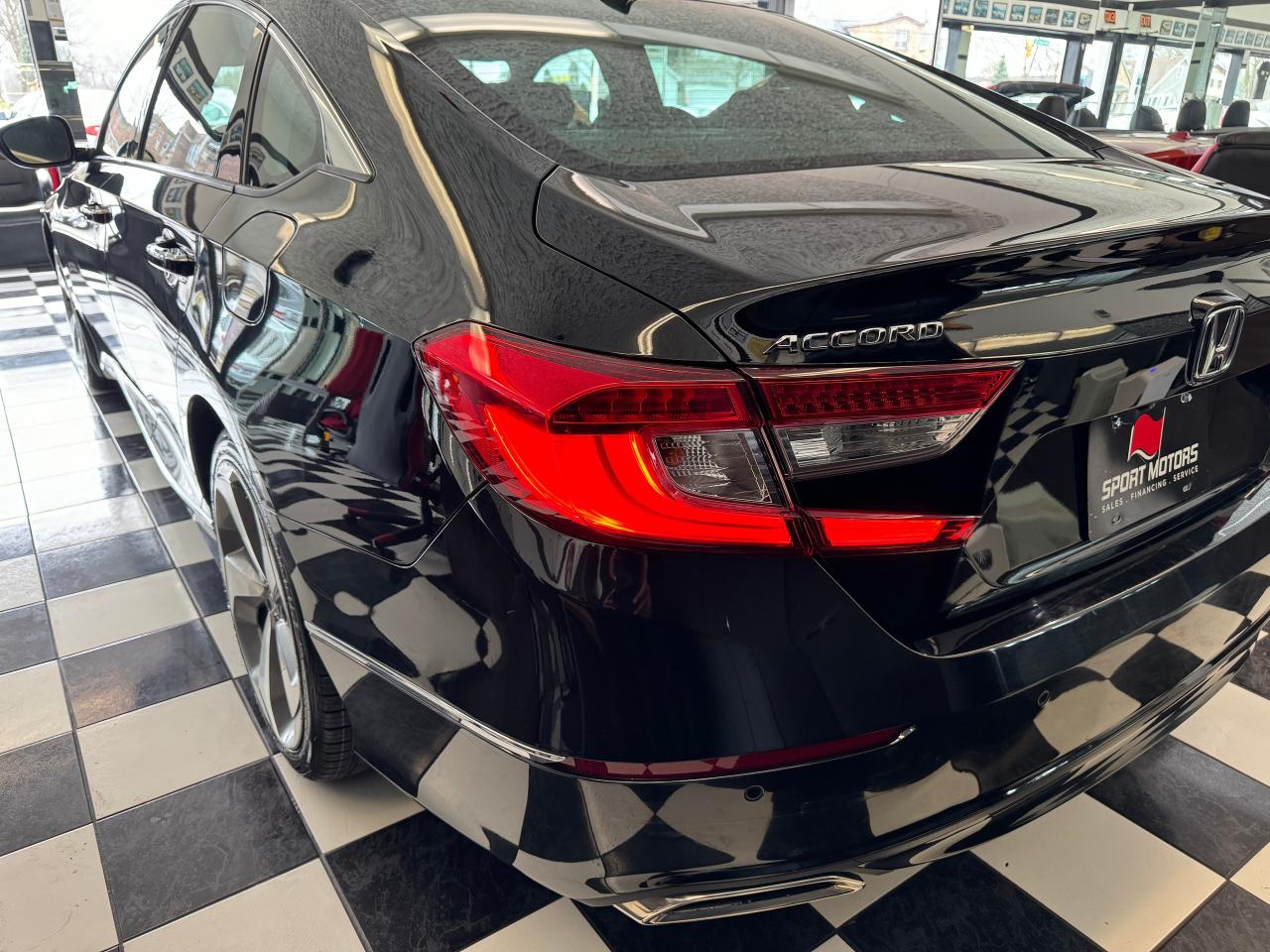 2018 Honda Accord Touring+New Tires+Cooled Leather+BSM+CLEAN CARFAX Photo41