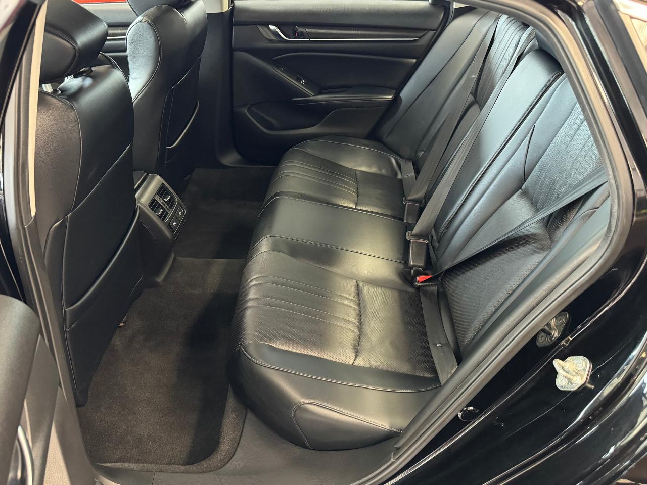 2018 Honda Accord Touring+New Tires+Cooled Leather+BSM+CLEAN CARFAX Photo94