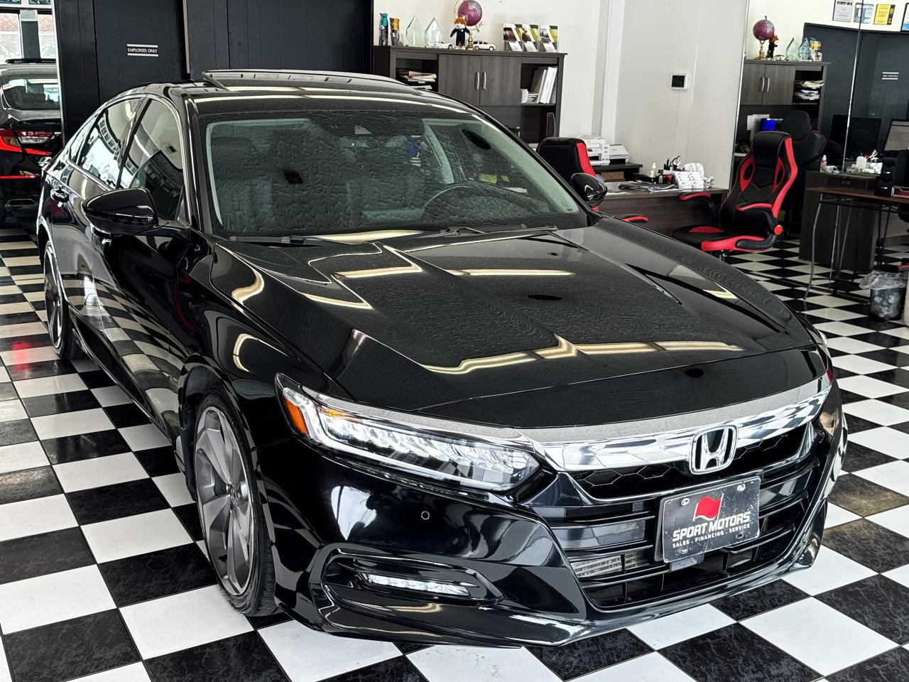 2018 Honda Accord Touring+New Tires+Cooled Leather+BSM+CLEAN CARFAX Photo5