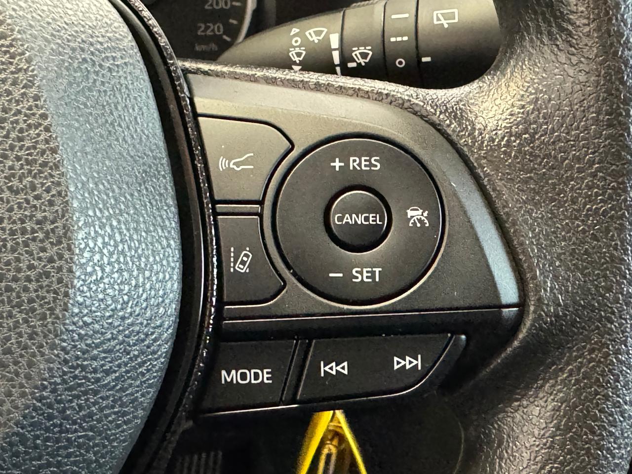 2021 Toyota RAV4 LE AWD+ApplePlay+Adaptive Cruise+CLEAN CARFAX - Photo #45