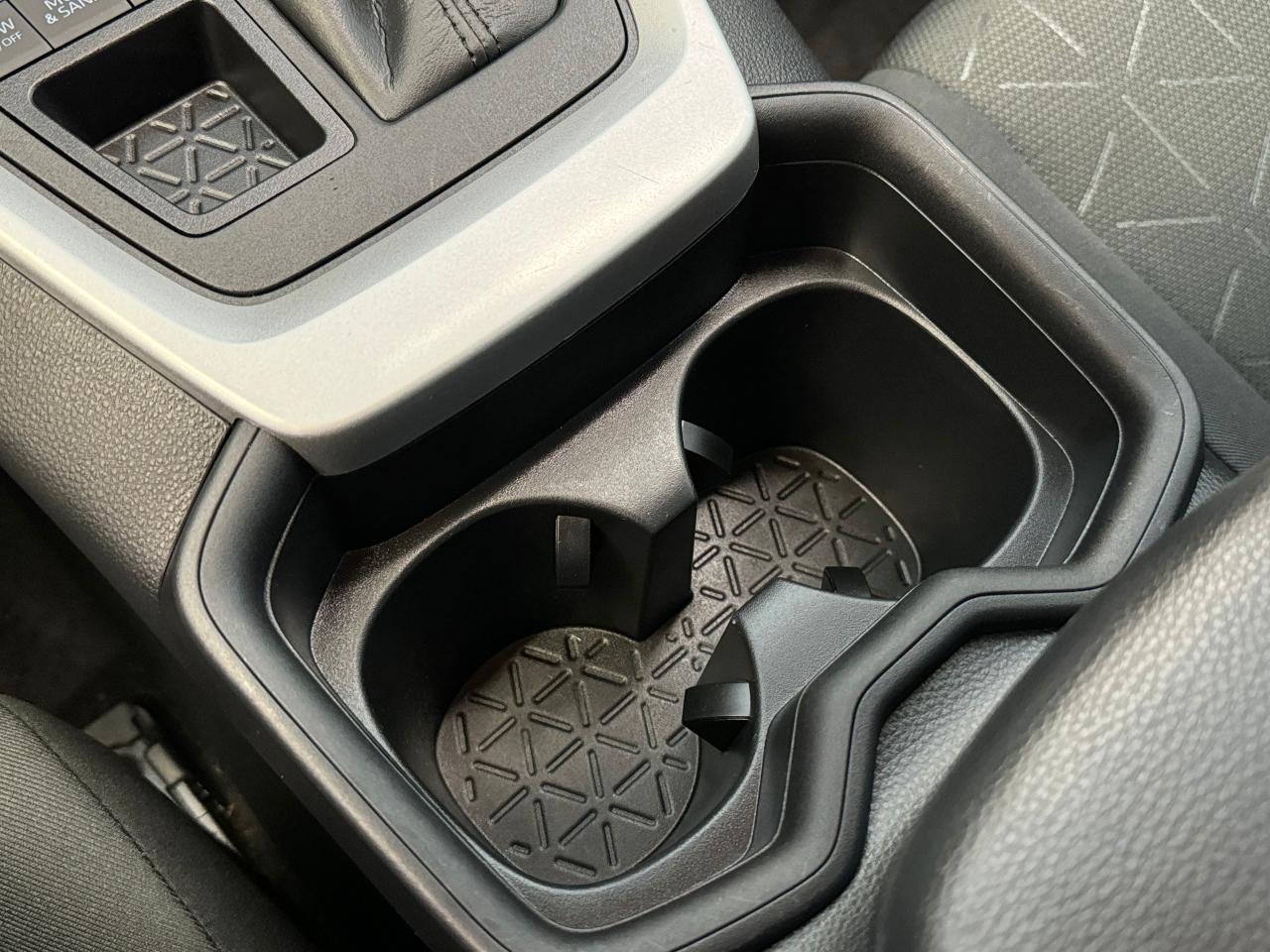 2021 Toyota RAV4 LE AWD+ApplePlay+Adaptive Cruise+CLEAN CARFAX Photo110